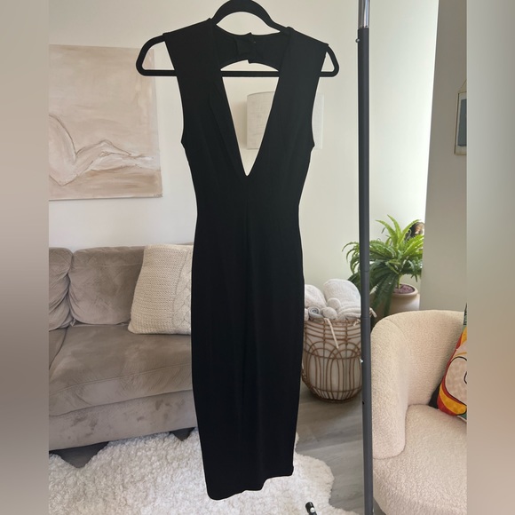 Little Black Dress with Deep Plunge Front and Open Back Size Small - Picture 1 of 4